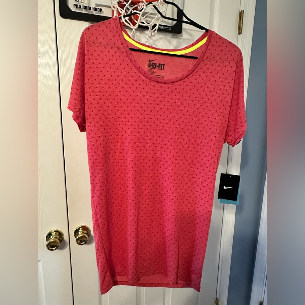 Nike Womens S/M Small Medium Red Dot Boyfriend Club Tee Shirt Loose Fit